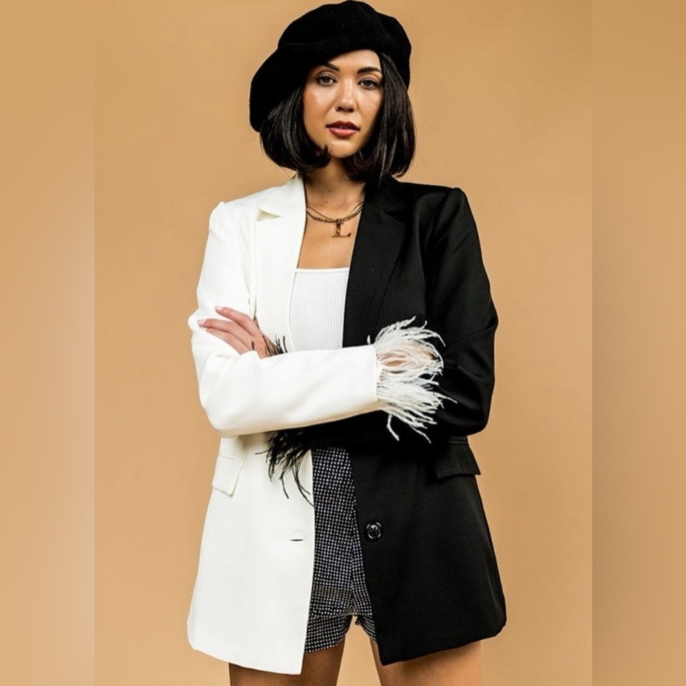 Retrograde Women’s Black/White Feather Blazer *Removable Feathers*